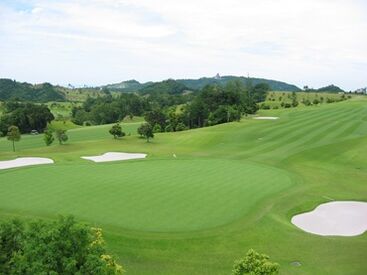 \未経験から始めた方がほとんど♪/
周りのスタッフがしっかりとサポートするので、
安心してご応募くださいね◎