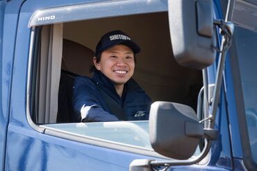 株式会社首都圏物流 新潟センター 1ヶ月ごとに働き方のコースを選択できるので
「今月はガッツリ稼ぐ」「来月は楽したい」
などあなたの希望に柔軟に対応します♪