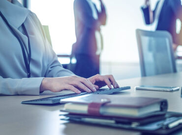 有限会社ワールドセキュリティーサービス（本社） ＼人を支えるのが好きな方にピッタリ！／
警備員さんが安心して働けるようにサポートするお仕事です◎