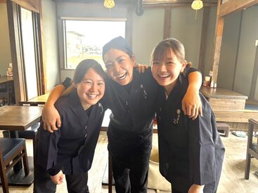 ◆おしゃれも自分らしく◆
髪色＆髪型自由で、ネイル・ピアスもOK！
かわいい和風の制服も♪