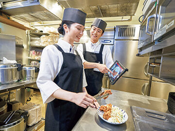 やよい軒　石岡旭台店 20～50代を中心に学生・フリーター・主婦(夫)が活躍中!!学生から主婦さんまで、雰囲気が良くみんな家族みたいに仲良しです♪
