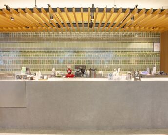 Sun Chlorella & TEA ROOM 五条駅すぐで通勤ラクラク★
週2日～＆1日4h～OK！
未経験からカフェデビューも安心スタート♪

