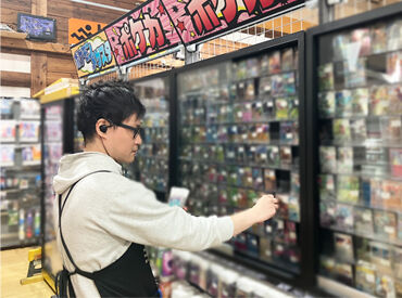浜北鑑定団 トレーディングカードがずらり！
大好きなものに囲まれた空間で働けます◎