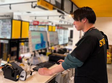 トレカプラザ55 上前津店 ＼初バイトにおすすめ！／
新大学生、専門学生大歓迎♪
未経験・アニメ好き・ゲーム好きな
男性スタッフ・女性スタッフ活躍中♪