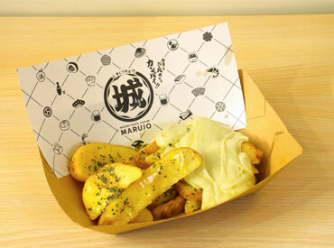 ランチシフトのみで大募集!主婦(夫)・フリーター大歓迎★
家事や育児、掛け持ちバイトとの両立もばっちり◎