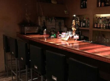 京都鴨川の川床でたっくさんの仲間たちと一緒にお仕事しませんか♪
楽しさ&やりがいも感じられる◎