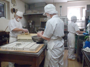 北の和菓子 四代 嘉心 *円山エリアの老舗和菓子店*
未経験から始められる和菓子作り♪
まずは洗い物など簡単なことからスタート！