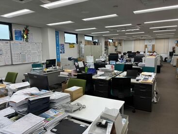 活気があって、社内の雰囲気はとっても良いです◎
<大手セキスイ>でのお仕事なので安定して働けますよ！
