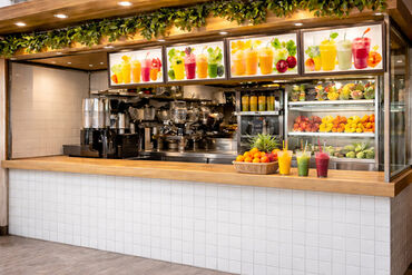 ファッション人材リンク株式会社【FJLSAPPORO】 ﾟ*｡☆ NEWスタッフ募集 ☆。*ﾟ
季節のフルーツジュースを提供♪
幅広い年代が活躍中◎
週5日フルタイムでしっかり稼げる