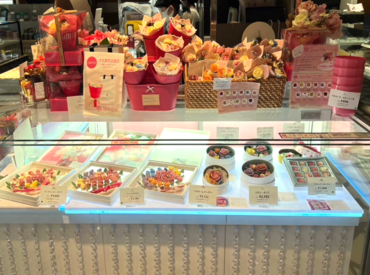 先輩が優しく教えてくれますので安心の環境です！
まずはお気軽にご応募を～♪