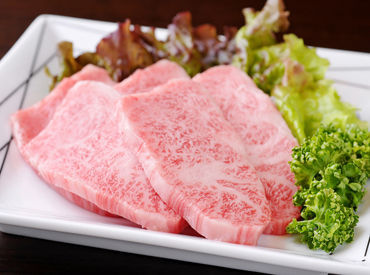 美味しいまかないでお腹も満たされて、
自然とメニューにも詳しくなれる♪
お客さまにも自信を持って説明できます◎