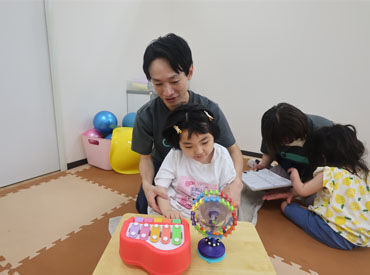 放課後等デイサービス　ラシク 川崎[エフィラグループ株式会社] エフィラグループが展開する
重心児専門放課後等デイサービスラシクで一緒に働きませんか？