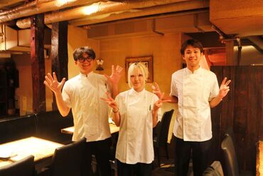現在は学生4人、フリーター3人が活躍中★
男女比率は半々です♪
スタッフ同士の仲も良く、みんな楽しく働いてます！