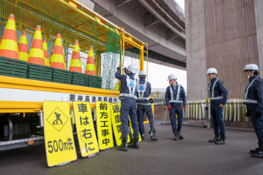 <集合→移動→作業準備→勤務開始！>
移動中も時給発生中"◎"
チーム制で協力しながら、しっかり働けます♪
