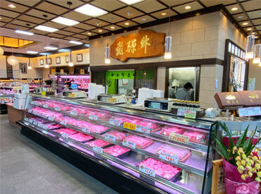 お店は「栄駅」から徒歩2分の中日ビル内にあります！
通学やお出かけついでに立ち寄れる便利な立地◎