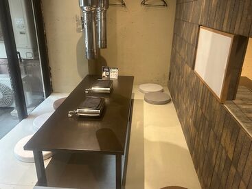 基本モバイルオーダーになりますので覚えることも少ないかも、、♪
オープンしたばかりの綺麗な店舗で一緒に働きませんか♪
