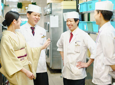 ＜東山にある美濃吉の本店の募集★＞
数奇屋造の本館と合掌造の合掌館からなり、
お店の外は、竹で覆われ京都のイメージを表現♪