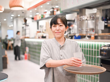 「わからない…どうしよう…。」困った時は先輩や周りのスタッフがすぐに駆けつけます★チームワークを大切にしている環境です◎