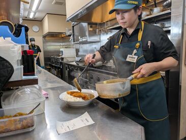 店舗周辺にはスーパーや
ドラックストアもあるので
勤務終わりに効率よくお買い物も♪