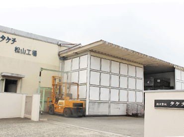 研修期間は1ヶ月しっかり◎
「製造業は初めてです」という方にも
1人ひとりに合わせてゼロから丁寧にお教えします！
