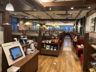 <コメダ珈琲>で、憧れcafeバイト*
コメダオリジナルメニューもたくさん!
落ち着いた空間で一緒に働きましょう♪