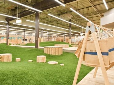 地域に愛される施設を一緒に作りましょう！
ショッピングモール内にあるので
仕事帰りにお買い物もできて便利♪