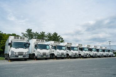 配送先は県内のスーパーや
近隣エリアの市場がメイン！
長距離の運転もなく、決まったルートの配送で
道もすぐに覚えられます♪