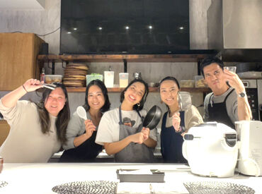 味噌diningcotocama 服装・髪型・髪色ぜ～んぶ自由♪
ネイルやピアスも業務に支障がなければ
オシャレしてOKです◎