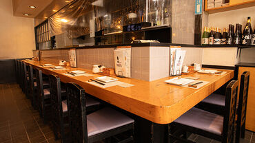 学生、Wワーカーさん歓迎◎
学外のお友達を作るチャンス!!
最高の仲間に出会えるかも!?
＼優しい先輩スタッフがお出迎え／