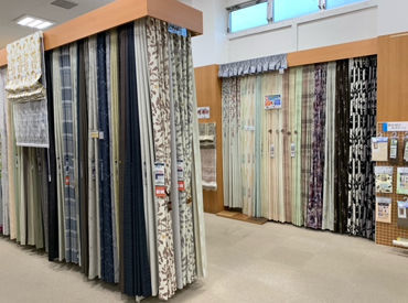 嬉しい社員割引あり♪
カーテンやラグマットもお得な金額で買えちゃいます＊
気軽に模様替えできますよ！