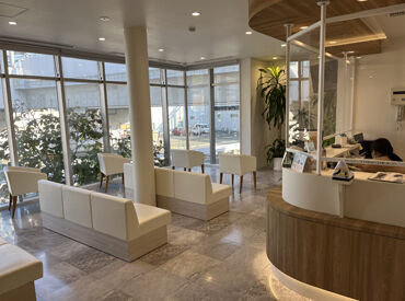 2019年に新設されたキレイな院内♪
最寄駅から徒歩3分とスグの立地◎
暑くなるこれからの季節でもラクラク通勤出来ちゃいます!