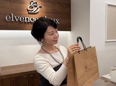 知識や経験は一切不要！
人と話すのが好き、服が好きなど
「ちょっと興味があるな」と思ったら
お気軽にご応募ください♪