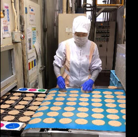 未経験スタートからでも、とっても簡単◎
割れていないか確認をお願いします★