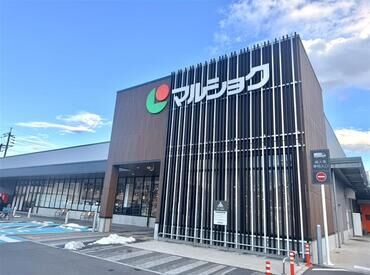 車・バイク通勤OK!
交通ダイヤを気にせず自分のタイミングで
出勤ができるため、通勤時の混雑などのストレスも軽減されます♪