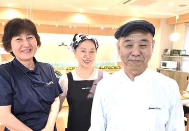 Jikeiれすとらん福岡 【ミドルシニアさん大歓迎】
朝～夕までの時間帯で生活に合わせて働ける！
自分の都合に合わせて無理なくシフトが組めます◎