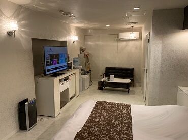 和気あいあいとした風通しの良い職場！
スタッフ同士の仲は非常に良く、
時には雑談も交えながら業務に取り組んでいます☆