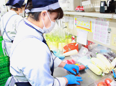学生～主婦（夫）まで
幅広い年齢層が活躍中♪★
扶養内～稼ぎたい額に合わせて
柔軟にシフト調整できます◎