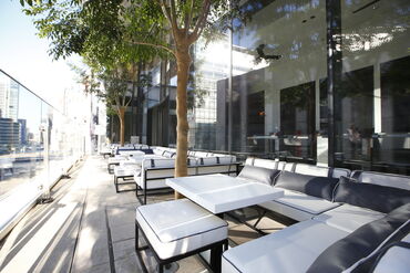 キッチン4～5名/ホール6～8名のチームで営業中★
学生・フリーターさん大歓迎！
シフトは面接時にお気軽にご相談ください。