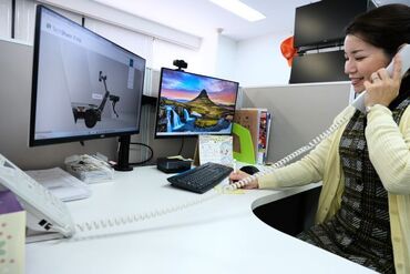 20～30代STAFFが多数活躍中！
女性STAFFも多数在籍しております。
ネイル・ピアス・服装自由！