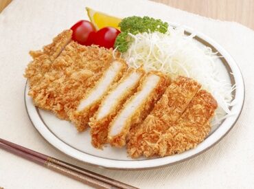 厚切りとんかつよし平 大崎店 短時間から働けるので働きやすいですよ◎
シフトも相談ガンガンどうぞ！
※画像はイメージです