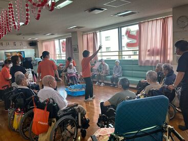 デイサービス池原 ★施設見学実施中★
最初は、利用者さまと仲良くなることから♪
仲良くなると、名前を覚えてもらえることも◎