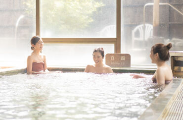 美容に関心のある方も必見！
1万6300円相当分の月ヨガレッスンの無料受講あり◎
健康・キレイを目指したい方にもオススメです♪