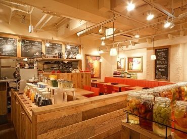タパス＆タパス　池袋店 ＜まかないもあり＞
メニューにあるものなら何でもオーダーOK！
人気店のパスタがお得に食べられる特典付き♪