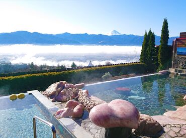 仕事終わりは温泉に浸かってから帰宅♪
スッキリ＆タオル付だから手ぶらでラクラク◎