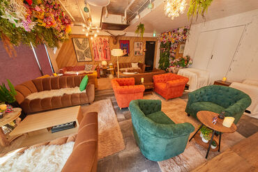 YOLO cafe&bar 飯田橋　※2025年10月オープン ＜カフェバイト未経験さんも大歓迎☆彡＞
研修制度も充実しています！「やってみたい」「興味がある」そんなきっかけでもOK♪