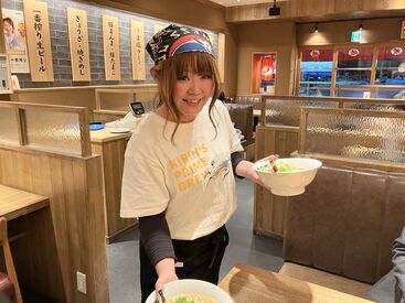 外見自由！
ヒゲ・ネイル・ピアス・髪色…全部好きなように♪
自分らしく働くことも忘れずに( ≧∇≦)/♪