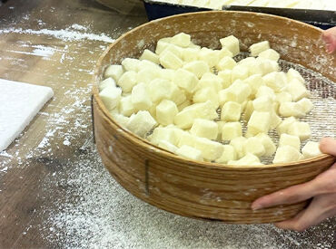 株式会社梅園菓子処 働く理由は“人柄が良いから”そんなスタッフが多数♪
ご家庭や育児と両立しながら、安心して働ける環境です！
