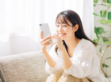 ＼幅広い世代の方が活躍中／
お電話での対応なので基本は座ってのお仕事◎
未経験者歓迎！PC操作もとってもカンタンです！