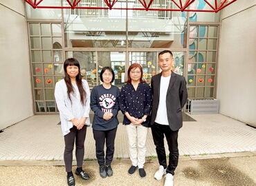 学校法人桐蔭学園 お昼からのスタートなので働き方はご相談ください♪
家庭と両立しながら働くスタッフが多数活躍しています。