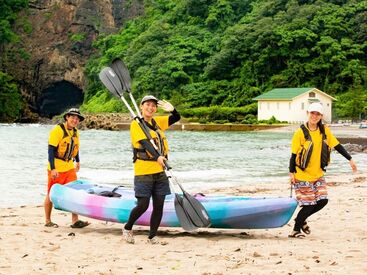 「海の音 ～うみのね～」「WANの音～わんのね～」「よどや」「MERI Adventure Tours」 抜群のロケーションで！
夏休みだけのド短期もOK！
スタッフ同士も交流があるので仲良くなれます♪